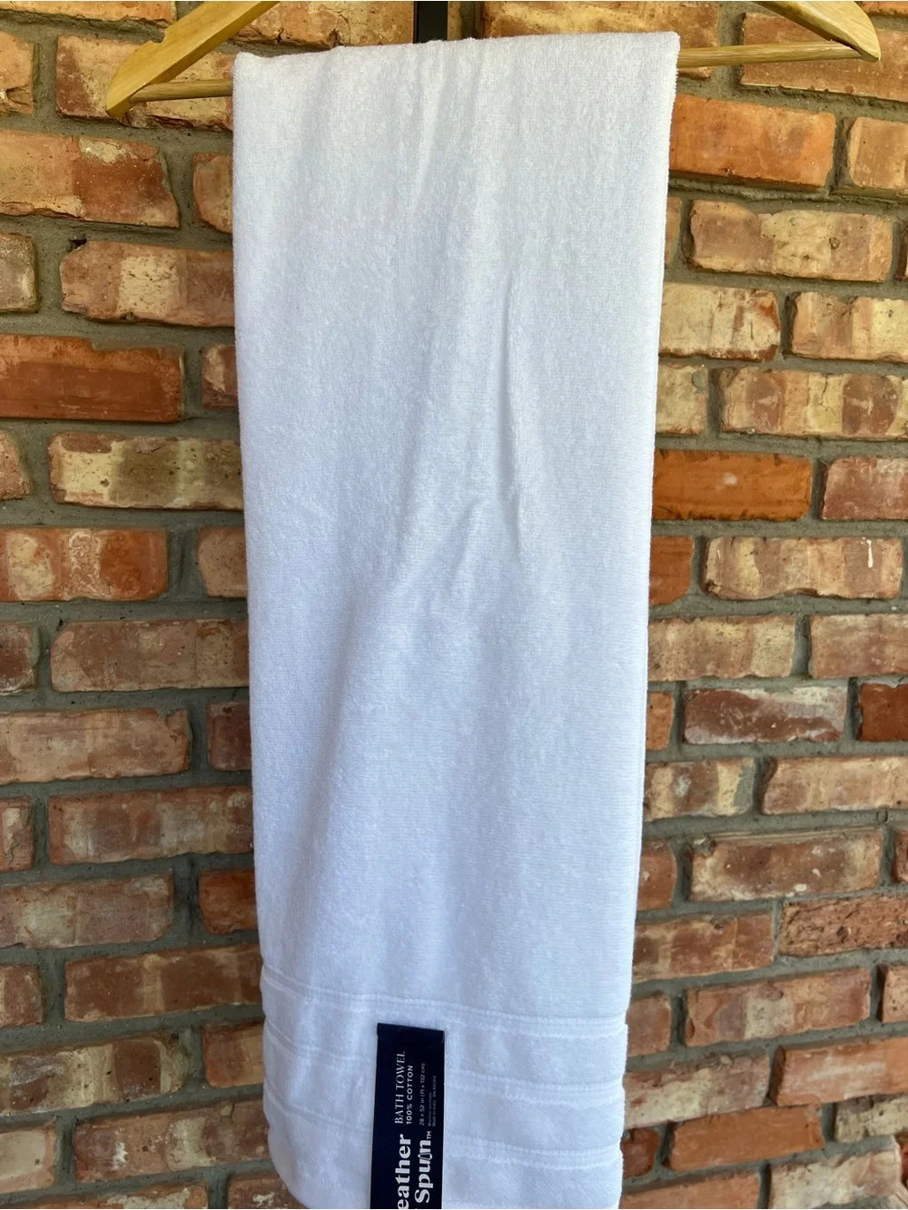 Feather & Spun Bath Towel, set of 2, plush & highly absorbent towel 100% cotton